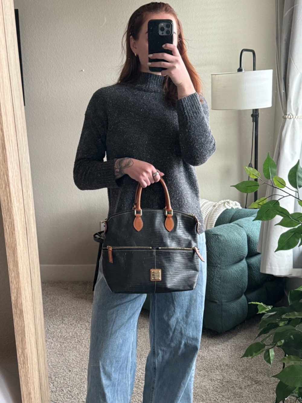 Authentic Dooney & Bourke black leather satchel with signature red interior - Picture 2 of 7